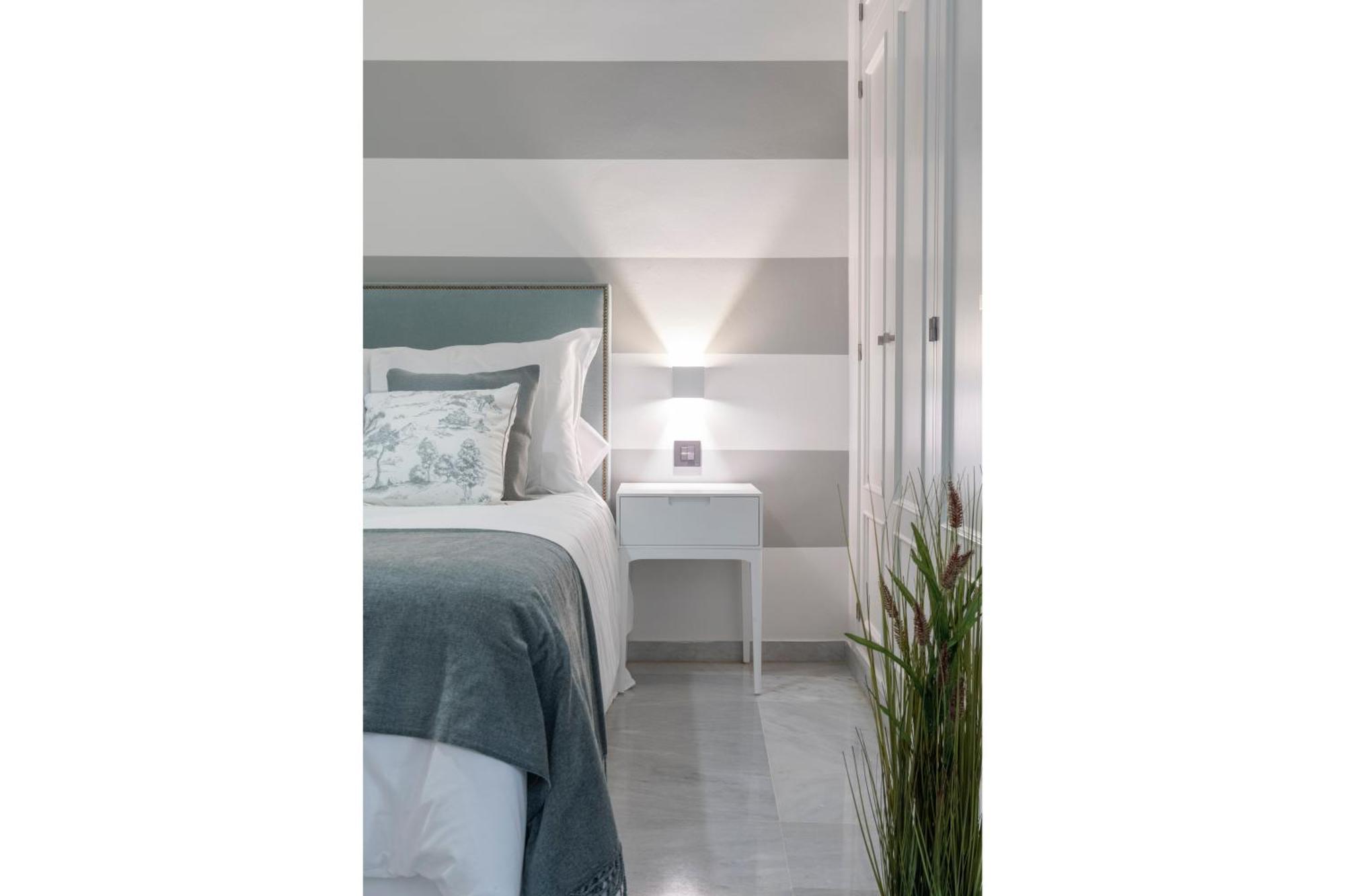 Magno Apartments Alvarez Quintero Seville Exterior photo